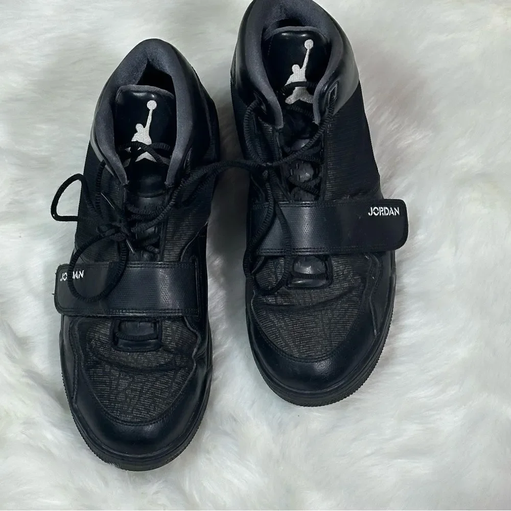 JORDAN SNEAKERS
